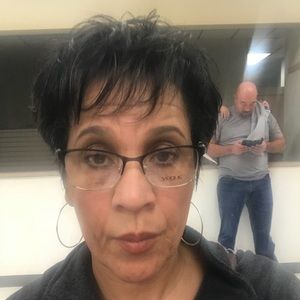 Meet your Posher, Antoinette